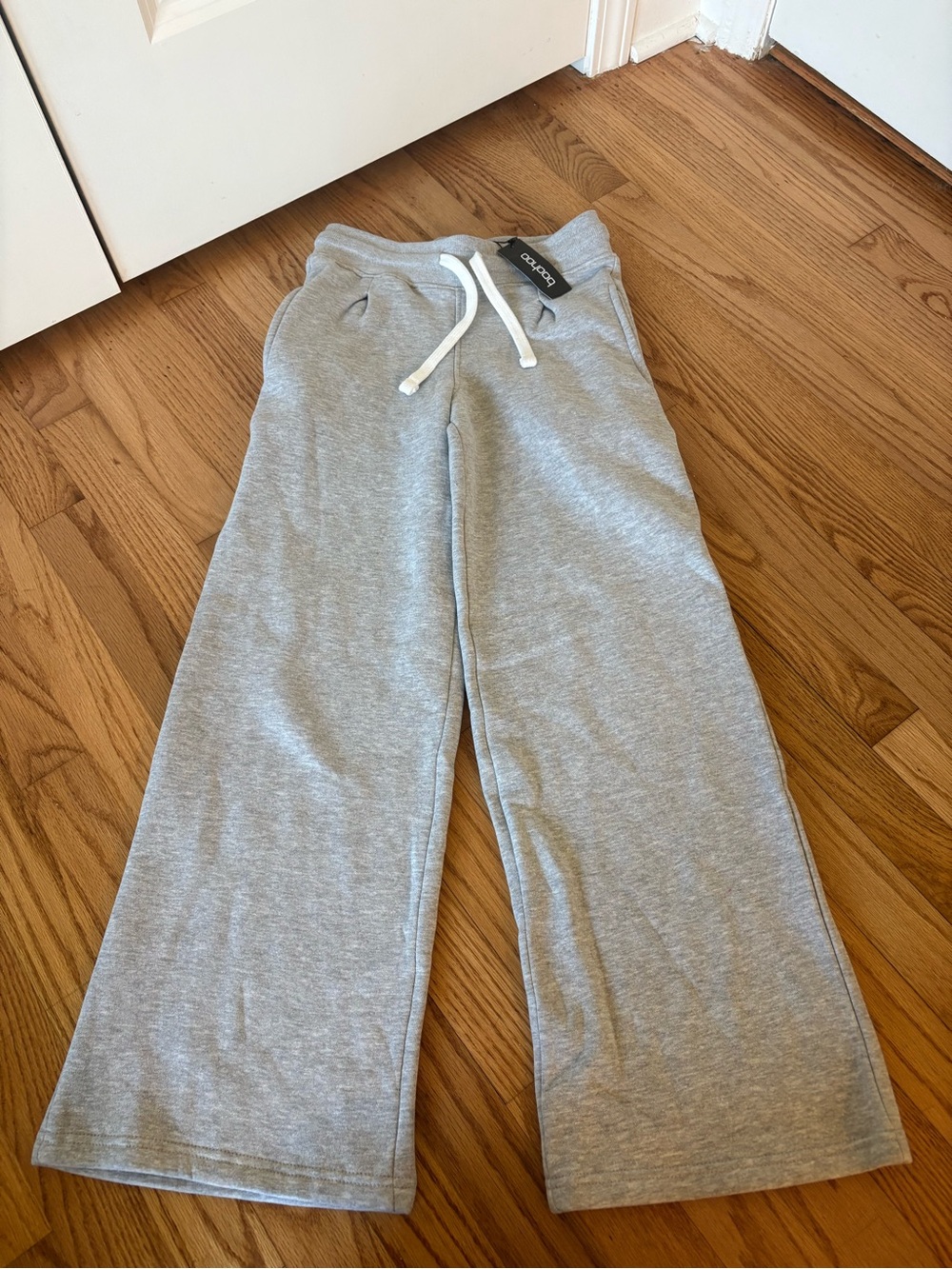 Wide-Leg Grey Jogger